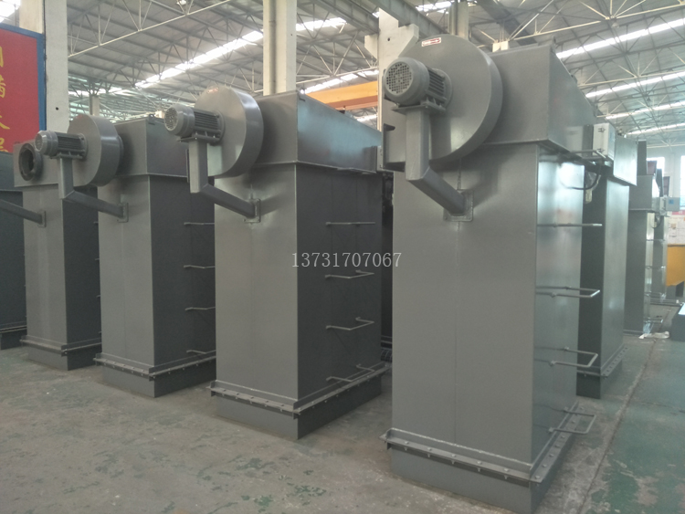 2018年（nián）最新研發15m2、25m2倉頂布袋除塵器投放市場