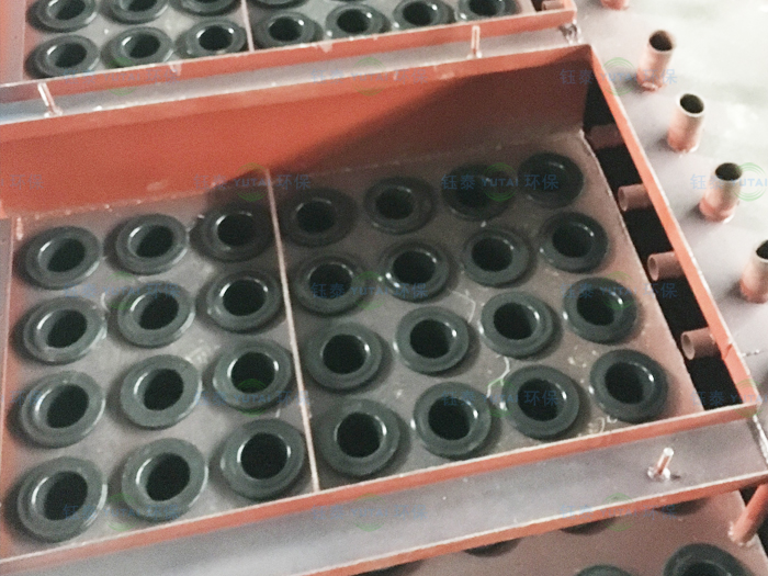 除塵布（bù）袋和除塵骨架安裝完成