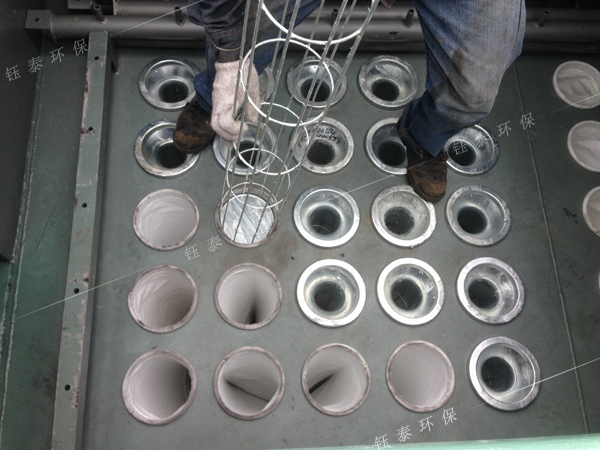 如何（hé）更換除塵器濾袋