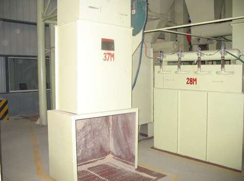 江蘇劉經理定購的飼料車間（jiān）DMC-120布袋除塵器已（yǐ）發（fā）貨