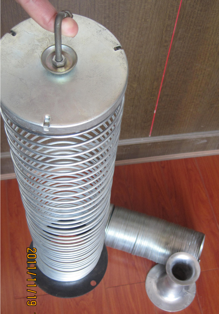 彈簧除塵骨架在木工除(chú)塵器(qì)上的應用(yòng) 彈簧除塵骨架在木工除塵器上的應用